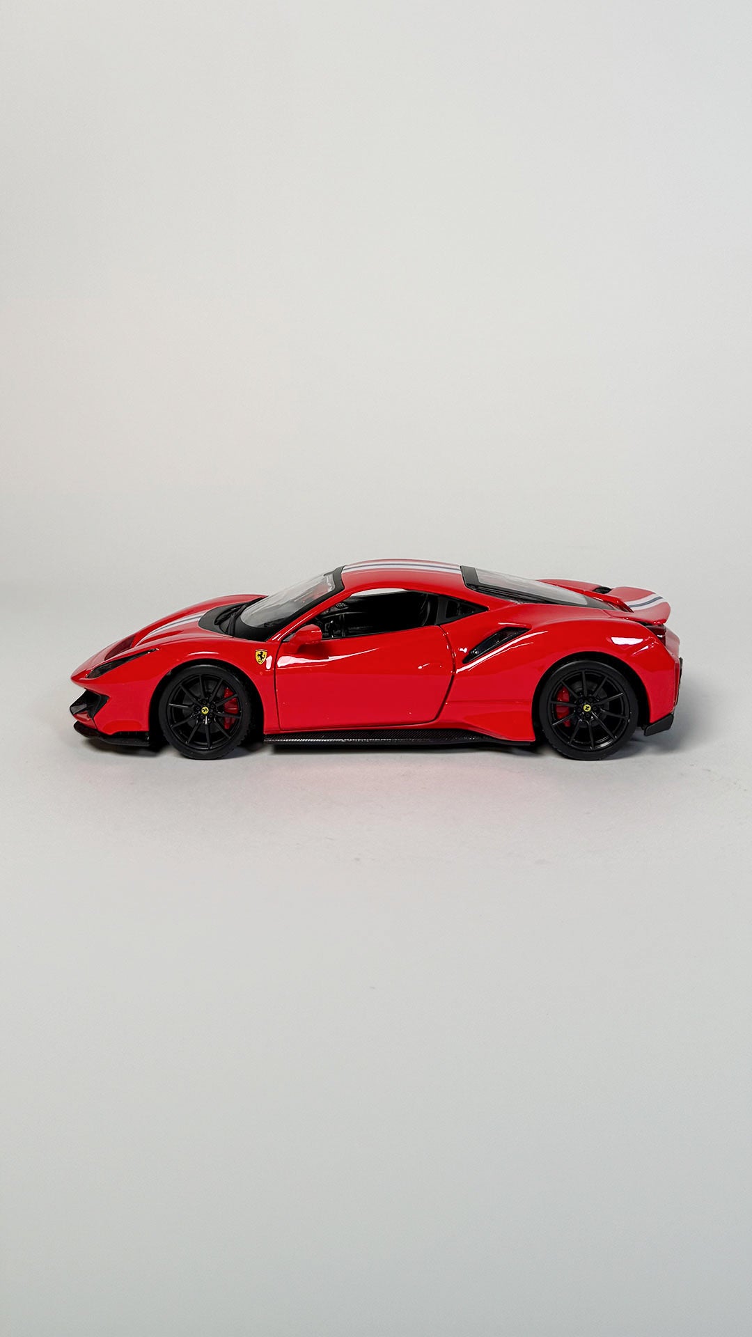 Ferrari 488 Pista 1:24 Rød