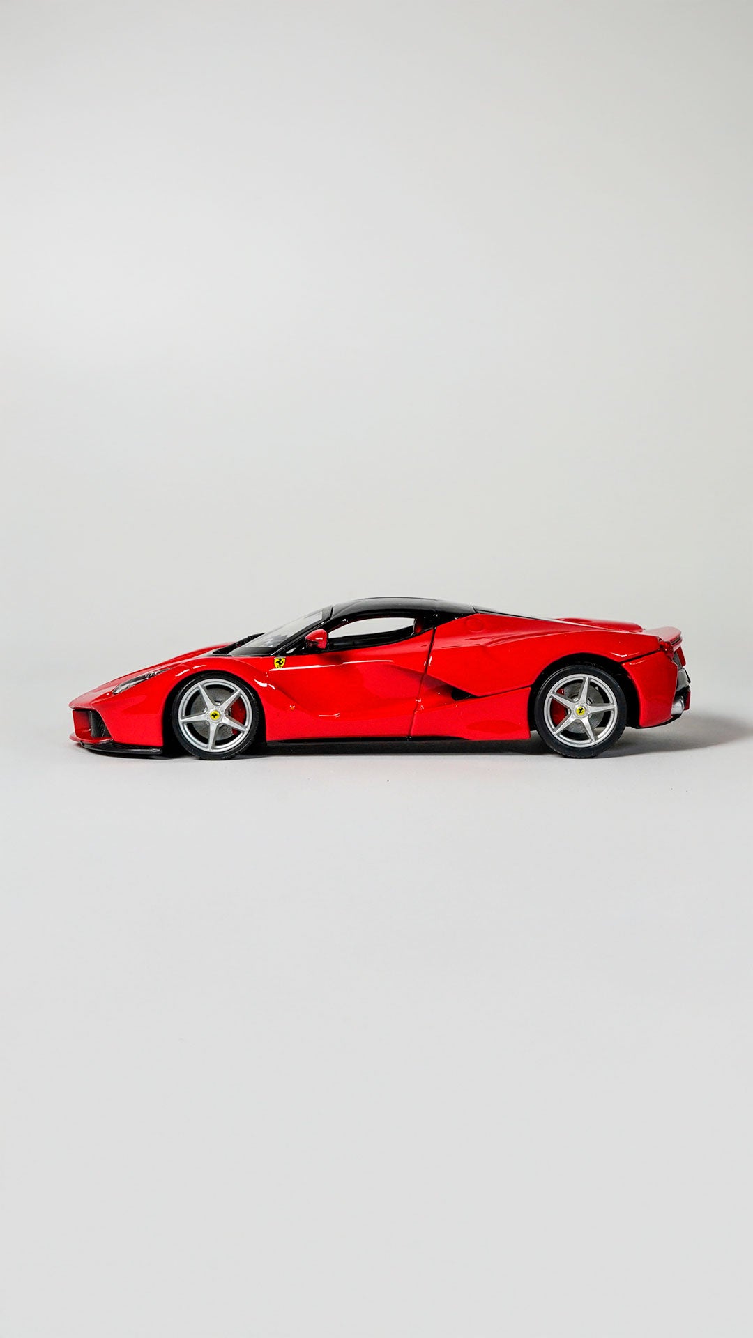 Bburago Ferrari LaFerrari 1:24