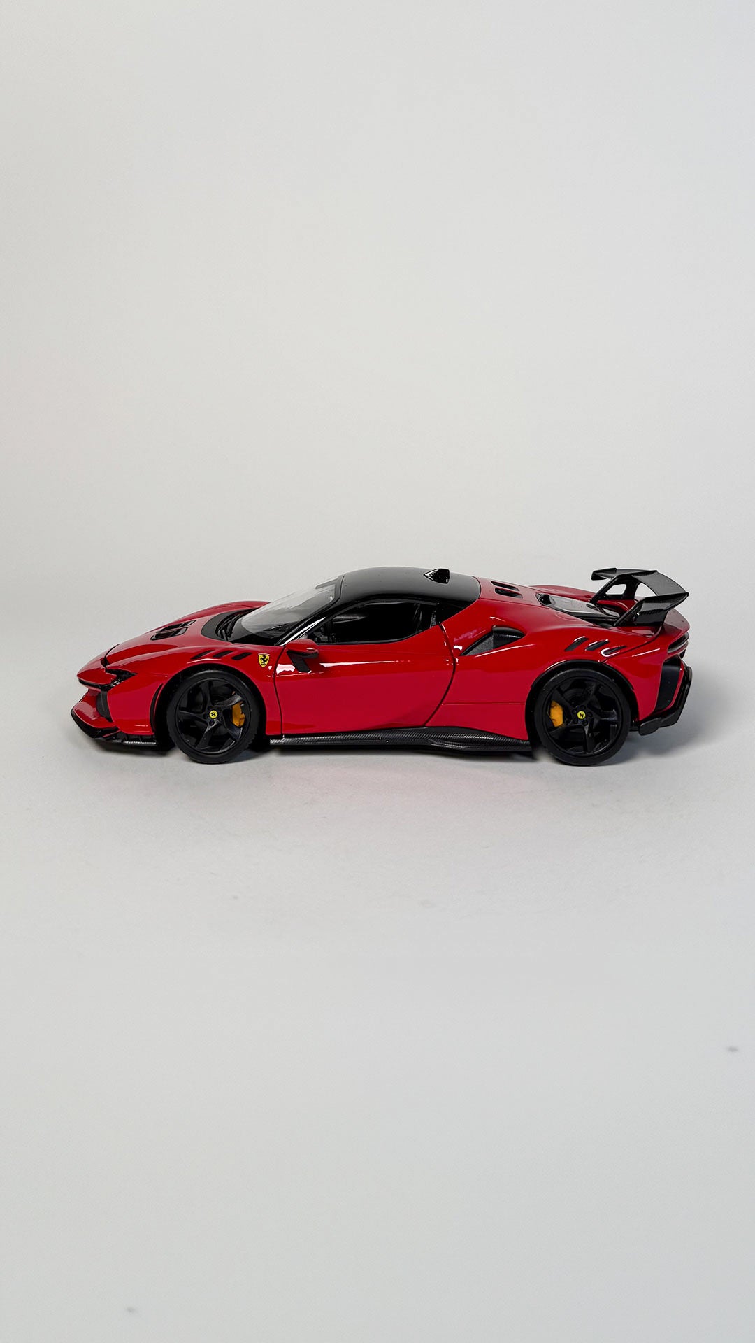 Ferrari SF90 XX Stradale – Rød 1:24 Modelbil