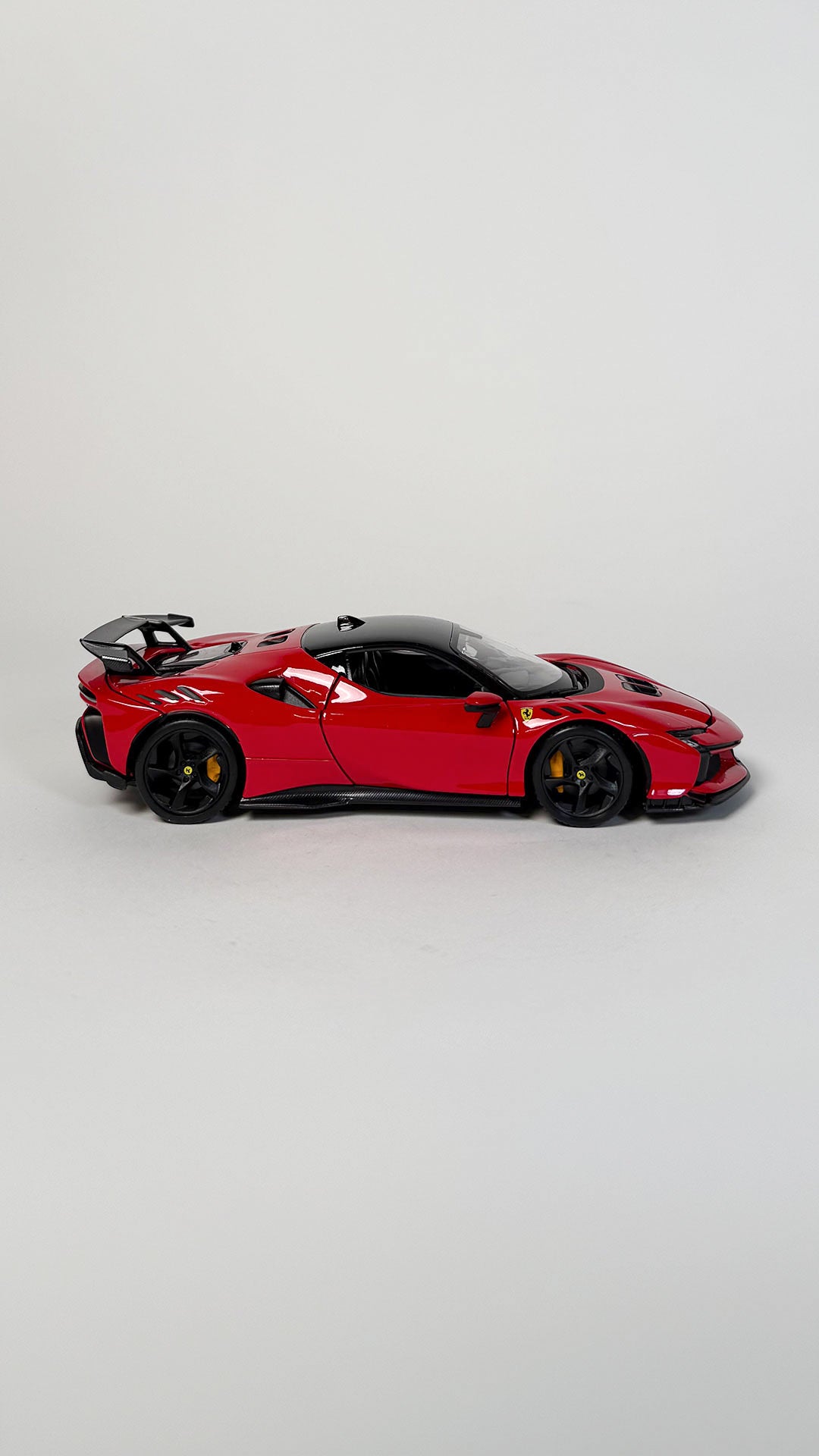 Ferrari SF90 XX Stradale – Rød 1:24 Modelbil