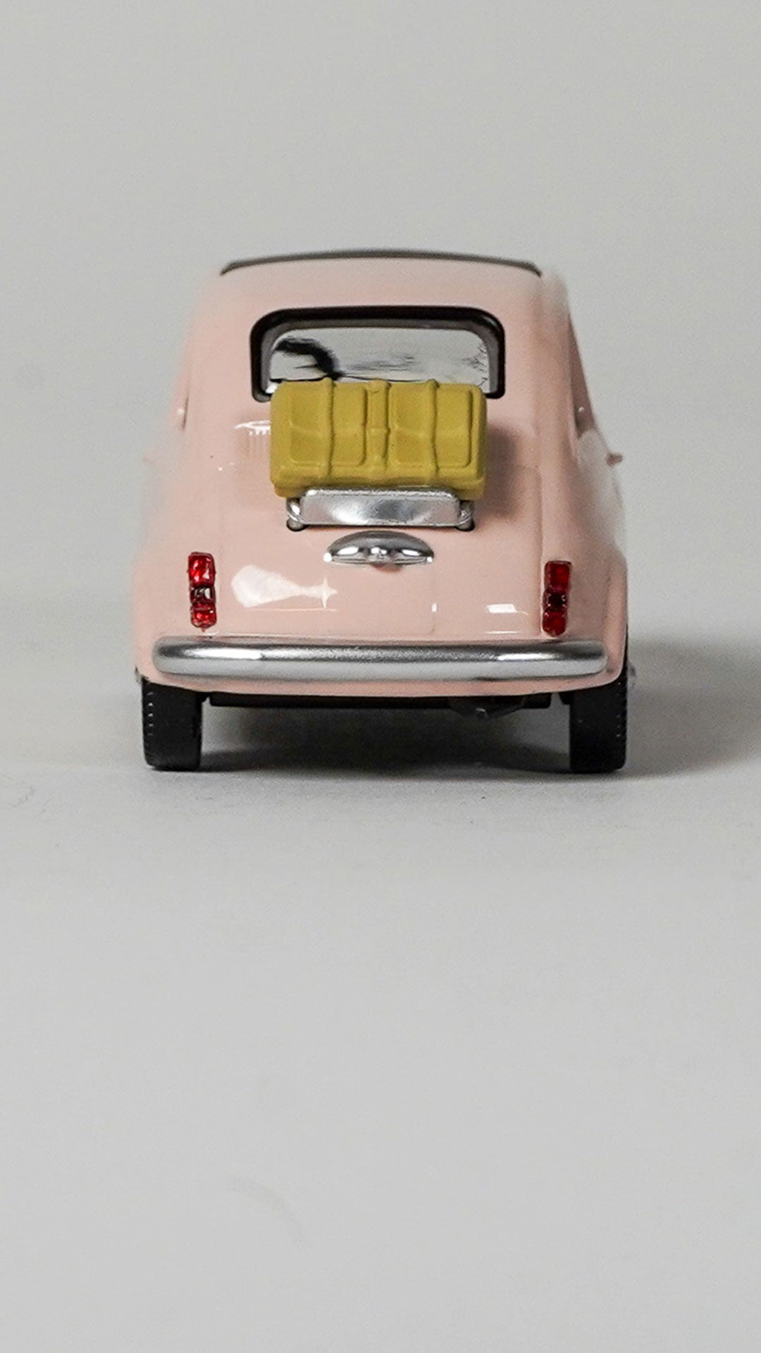 Fiat 500 F Pink 1:43