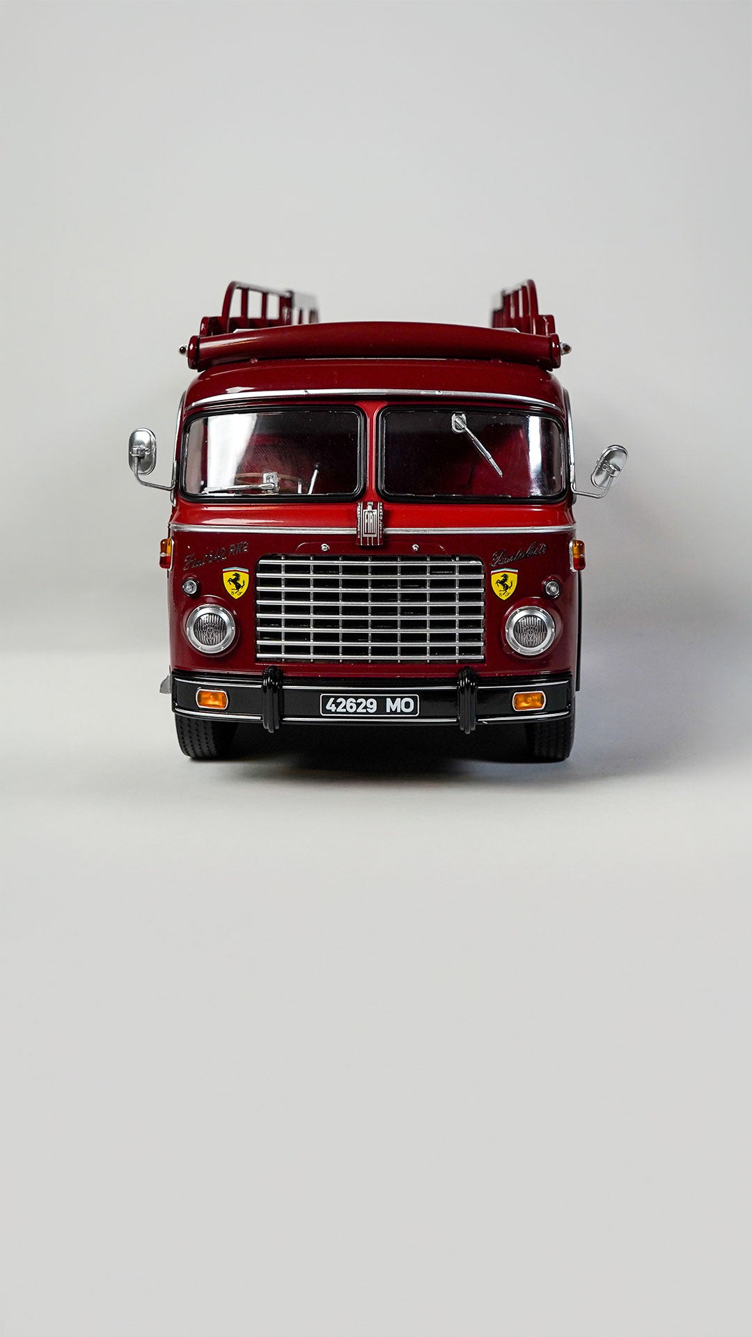 1:18 FIAT 642 BARTOLETTI RACE TRANSPORTER