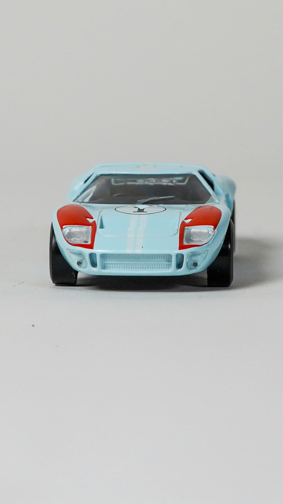 Ford GT40 #1 Le Mans 1966 1:43