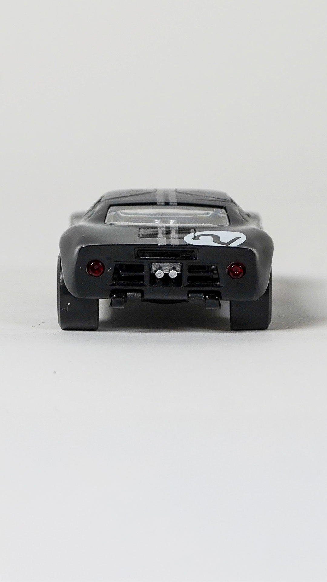 Ford GT40 #2 Le Mans 1966 1:43