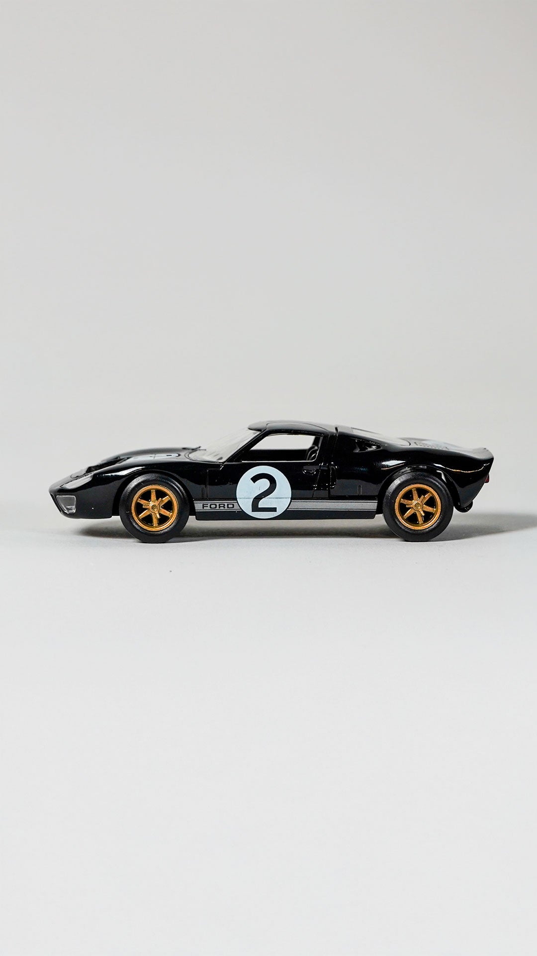 Ford GT40 #2 Le Mans 1966 1:43