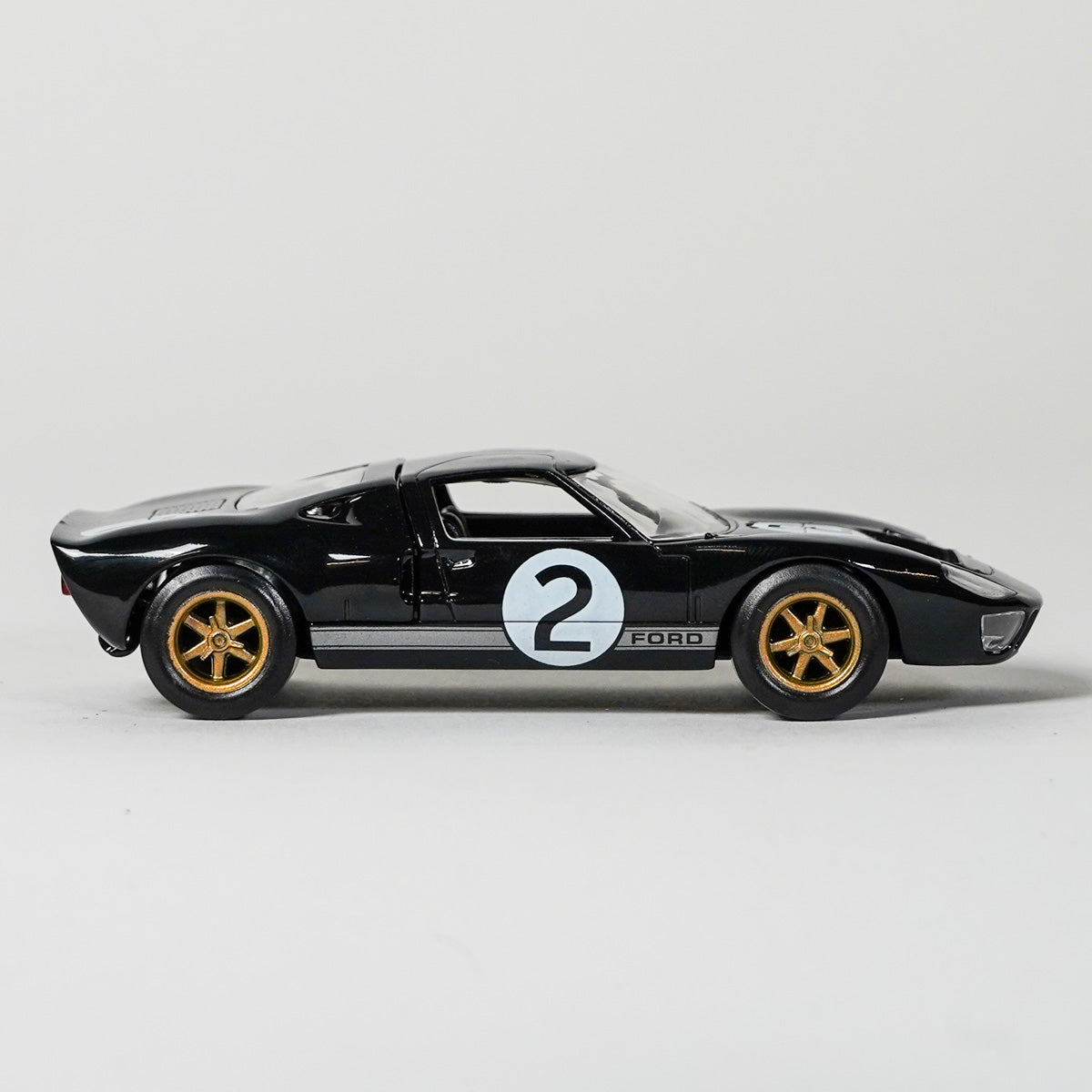 Ford GT40 #2 Le Mans 1966 1:43