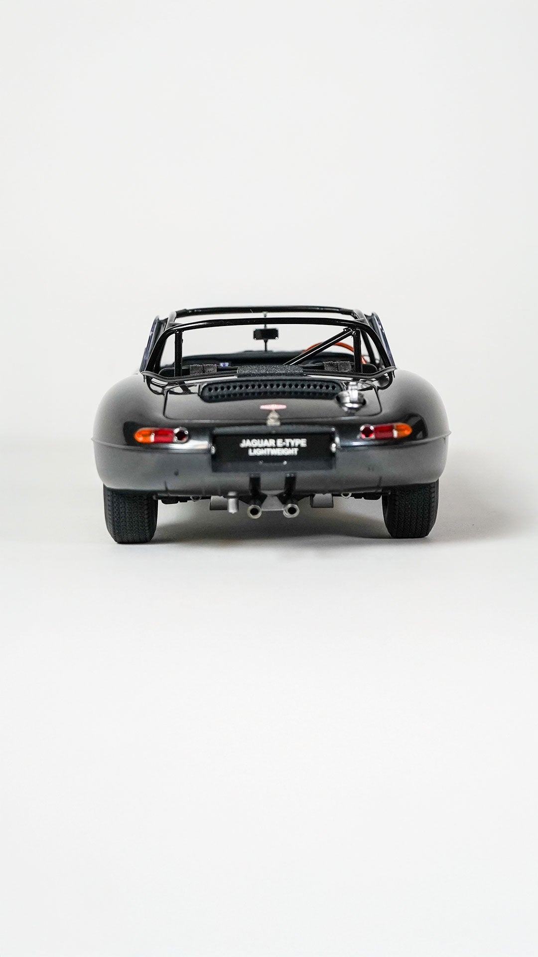 Jaguar E-Type Lightweight Mørkegrå 1:18 AutoArt