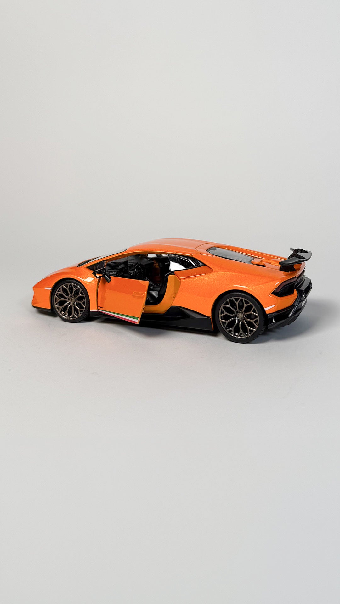 Lamborghini Huracán Performante 1:24