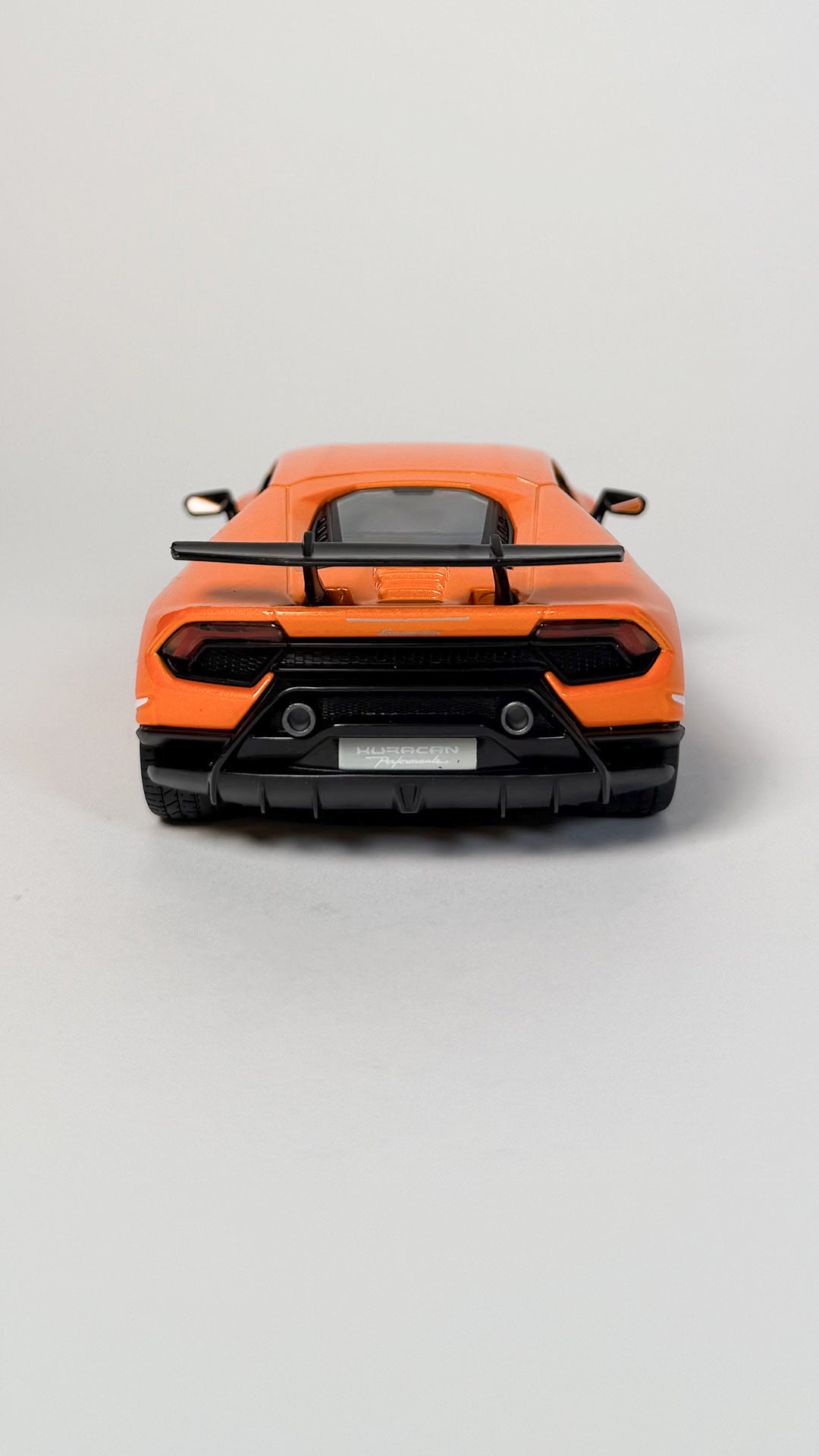 Lamborghini Huracán Performante 1:24