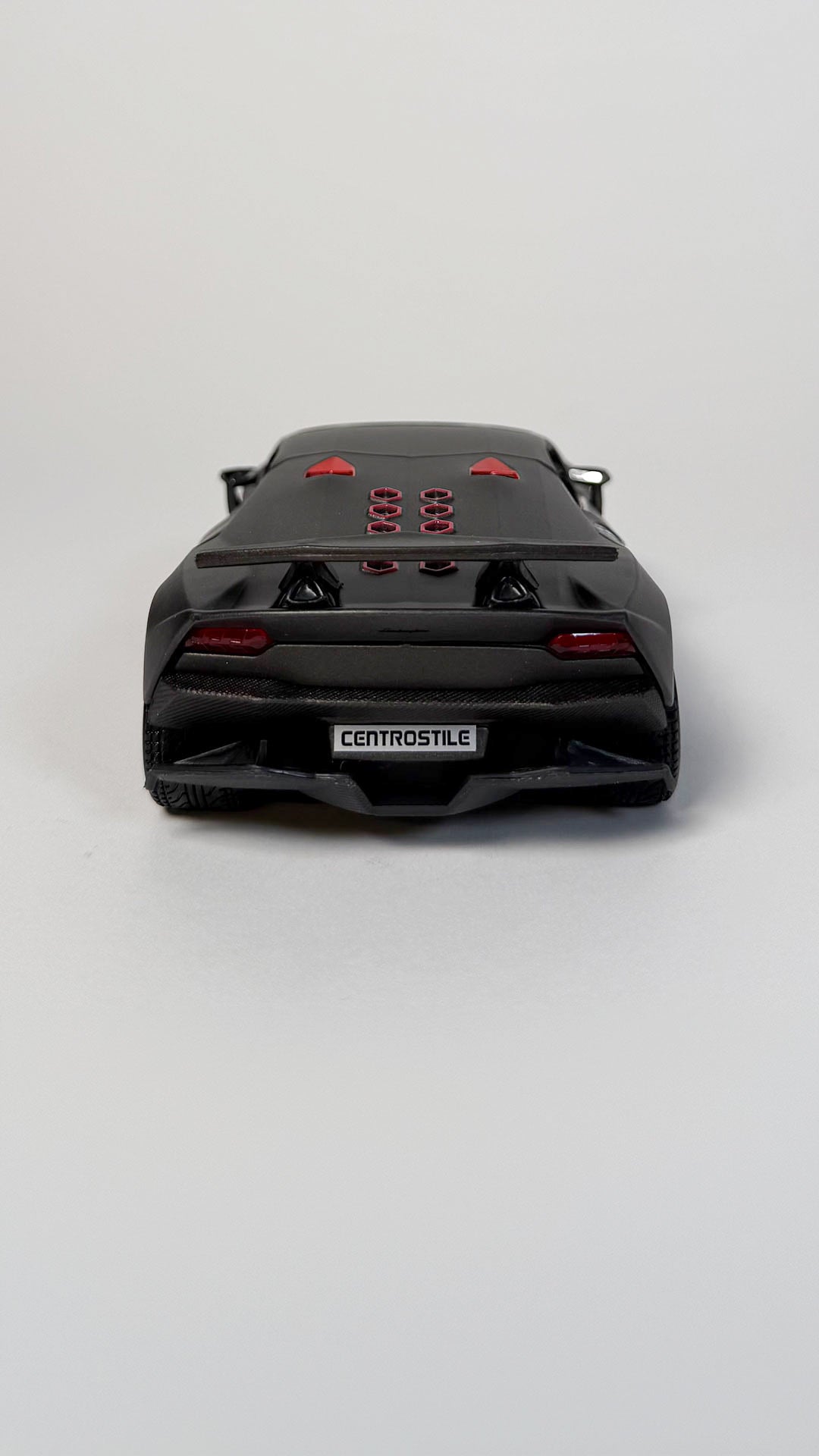 Lamborghini Sesto Elemento 1:24