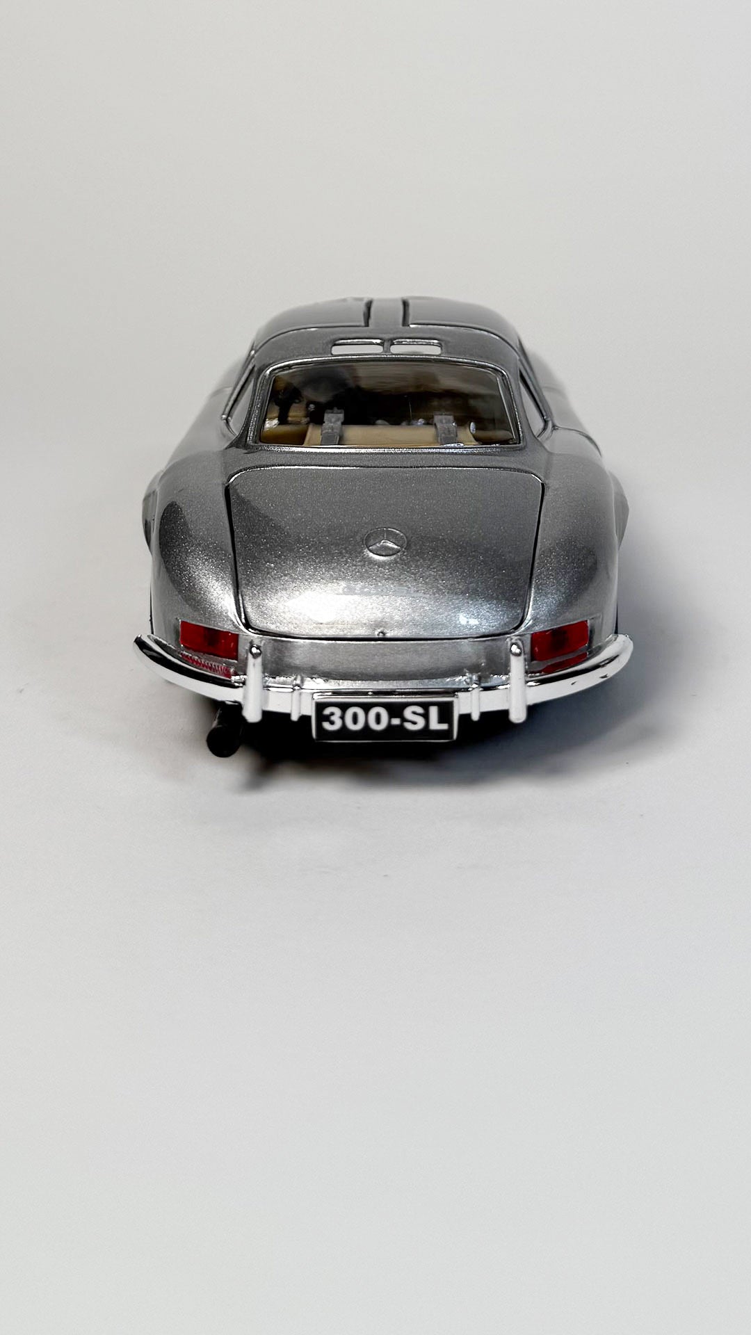 Mercedes 300 SL Coupé 1954 1:24 Grå