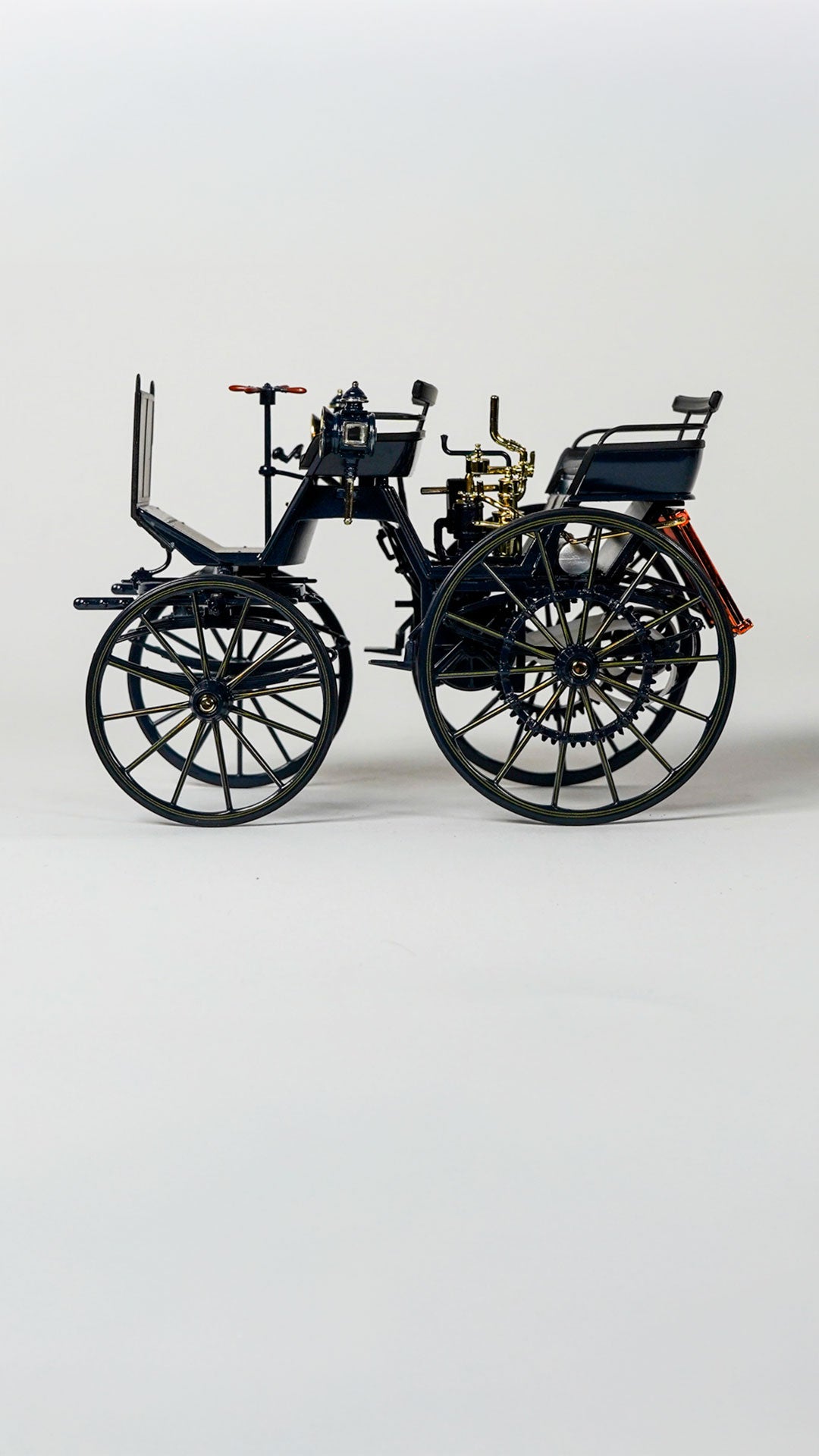 Mercedes Benz Daimler Motorkutsche 1886 1:18
