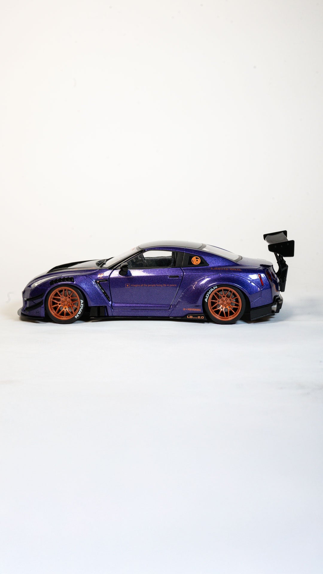 Nissan GTR R35 Liberty Walk Kit 1:18