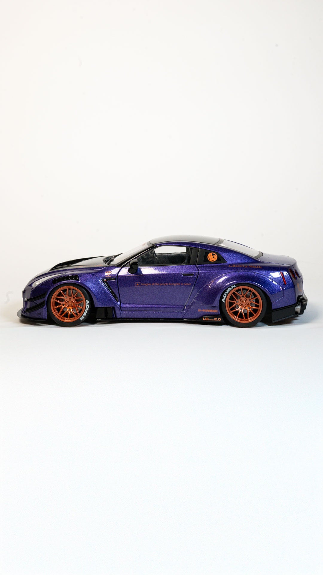 Nissan GTR R35 Liberty Walk Kit 1:18