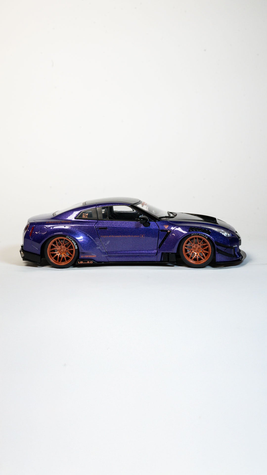 Nissan GTR R35 Liberty Walk Kit 1:18