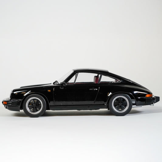 Porsche 911 SC Coupe 1983 1:18