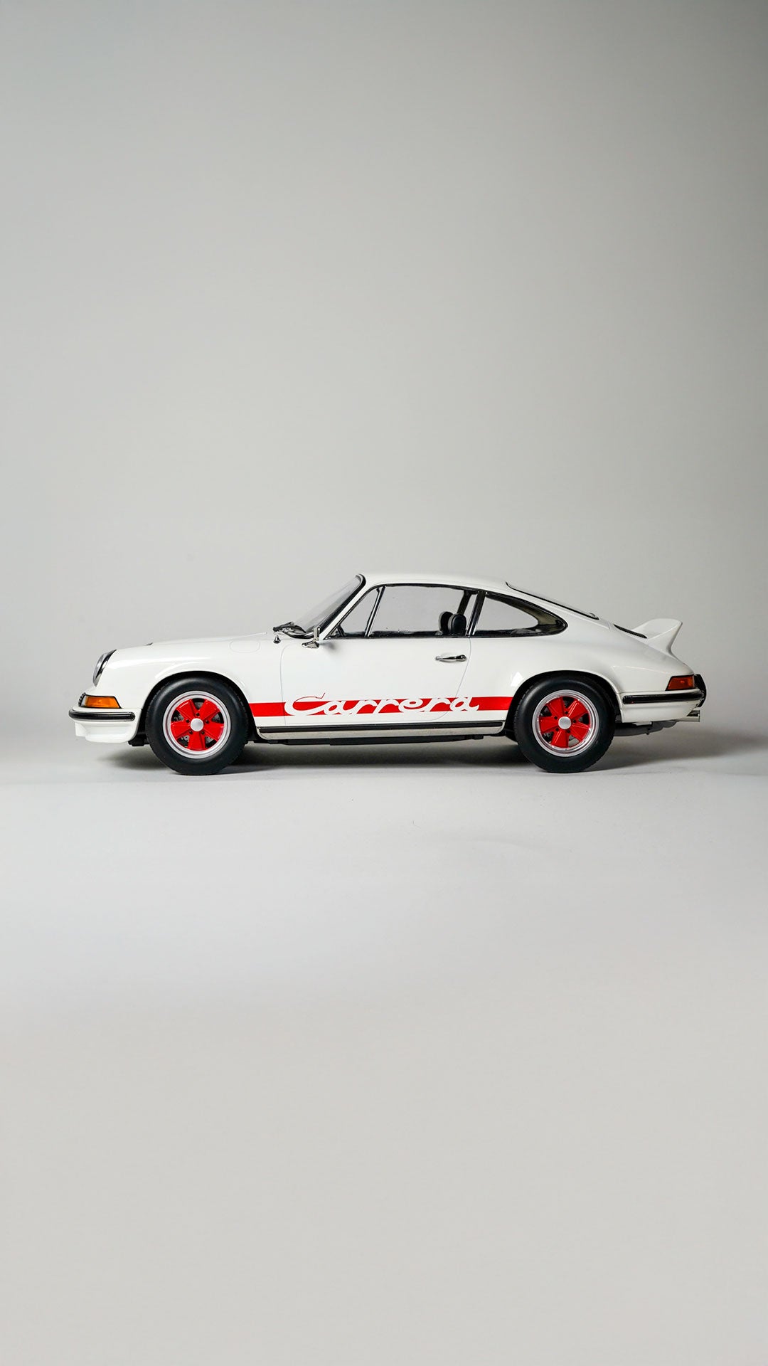 Porsche 911 Carrera RS 2.7 1973 Grandprix White/Red 1:12
