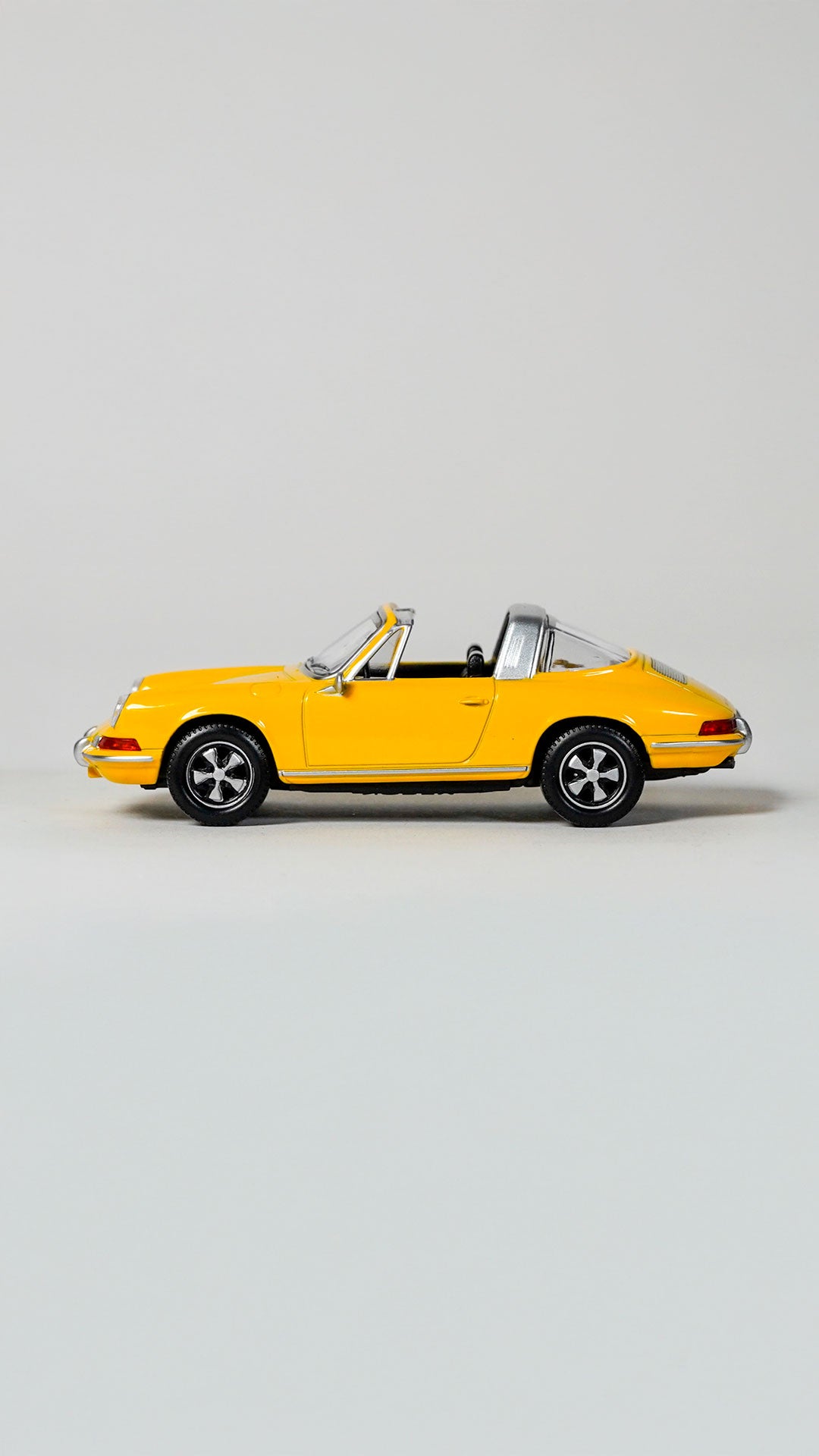 Porsche 911 Targa 1969 1:43