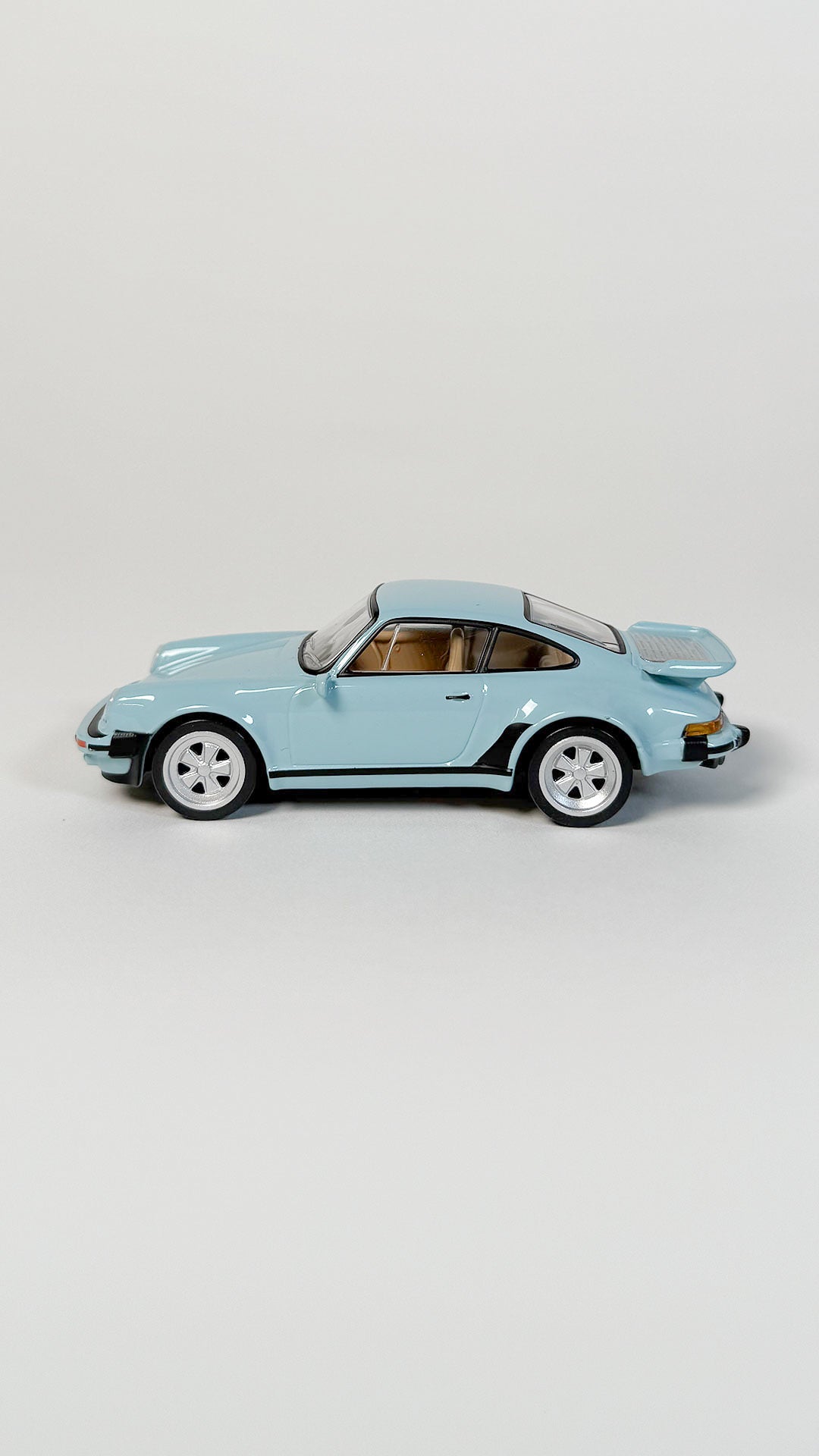 Porsche 911 Turbo 1:43