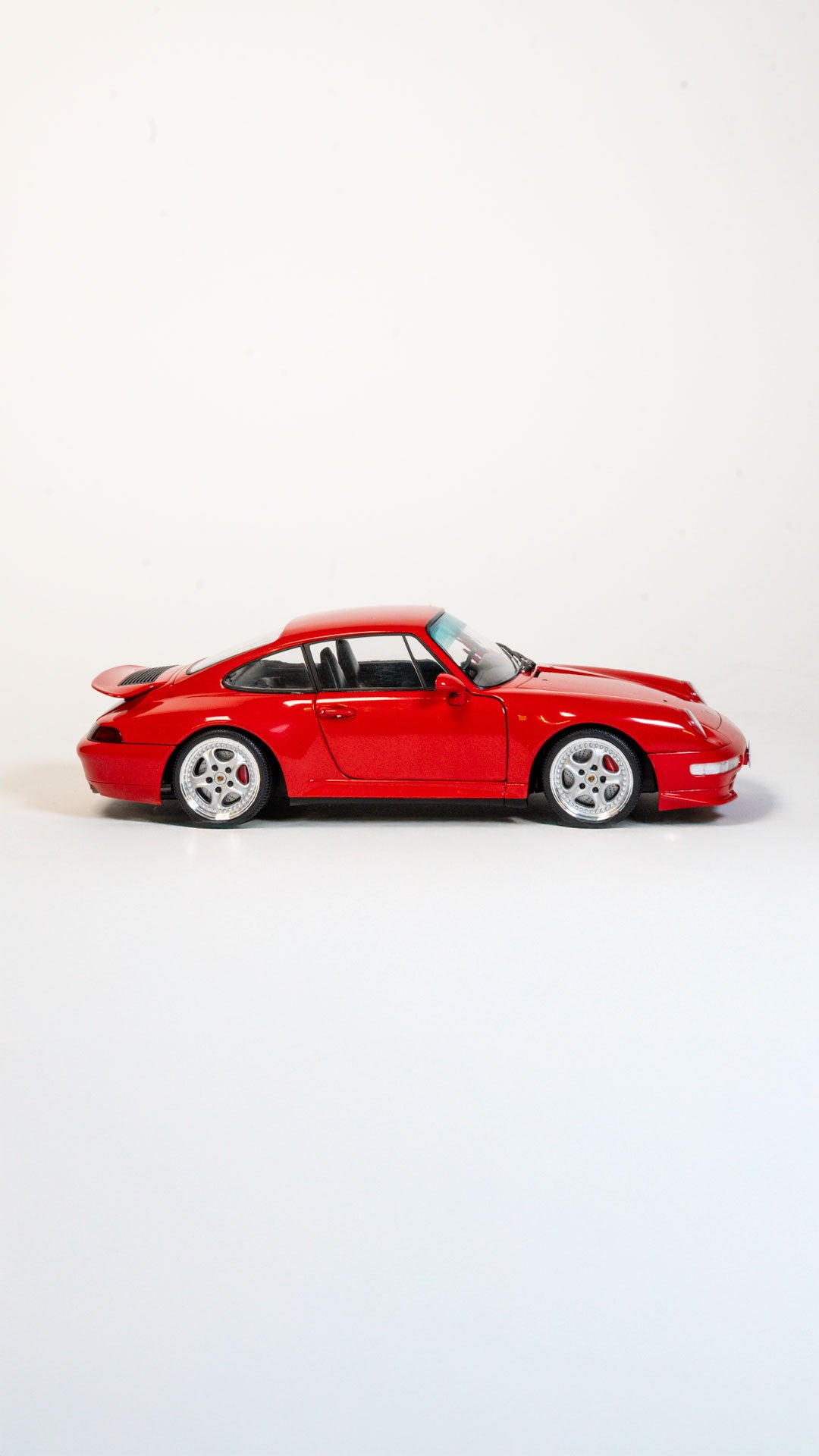 Porsche 911 993 Carrera RS 1997 1:18