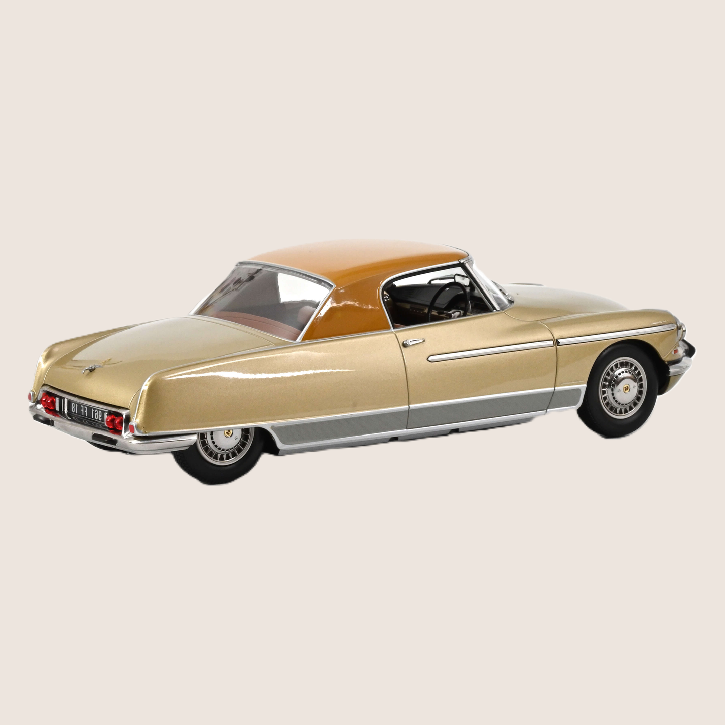 Citroen DS 19 Le Dandy 1:18 Norev