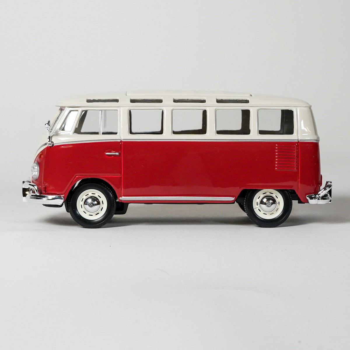 Maisto Volkswagen Samba 1:25