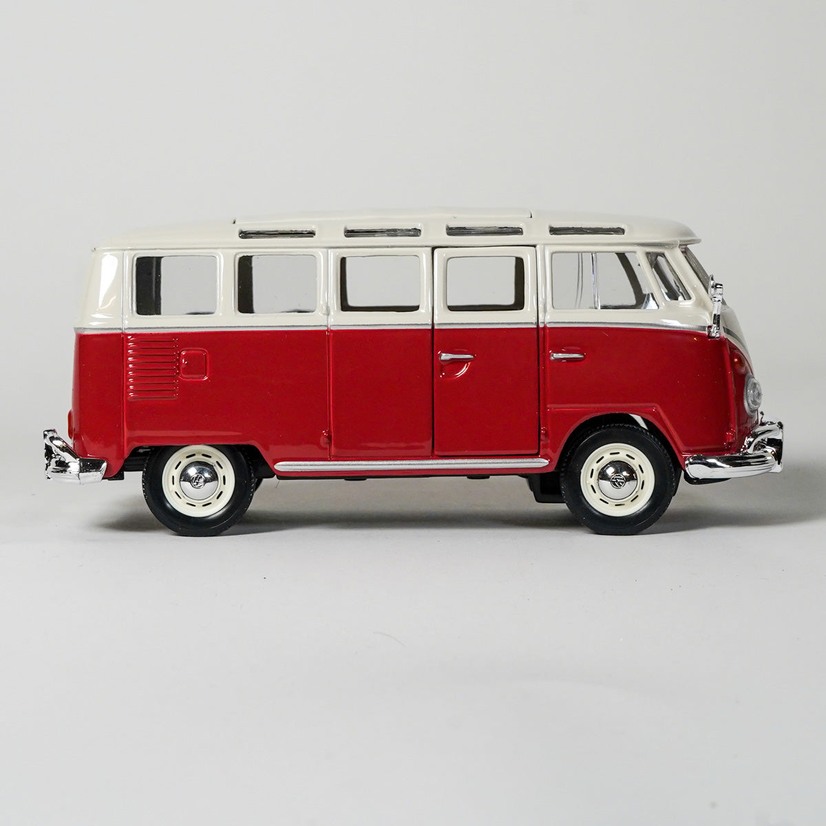 Maisto Volkswagen Samba 1:25