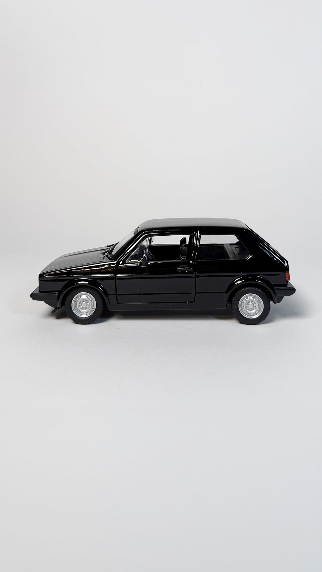 Volkswagen Golf MK1 1979 1:24 Sort