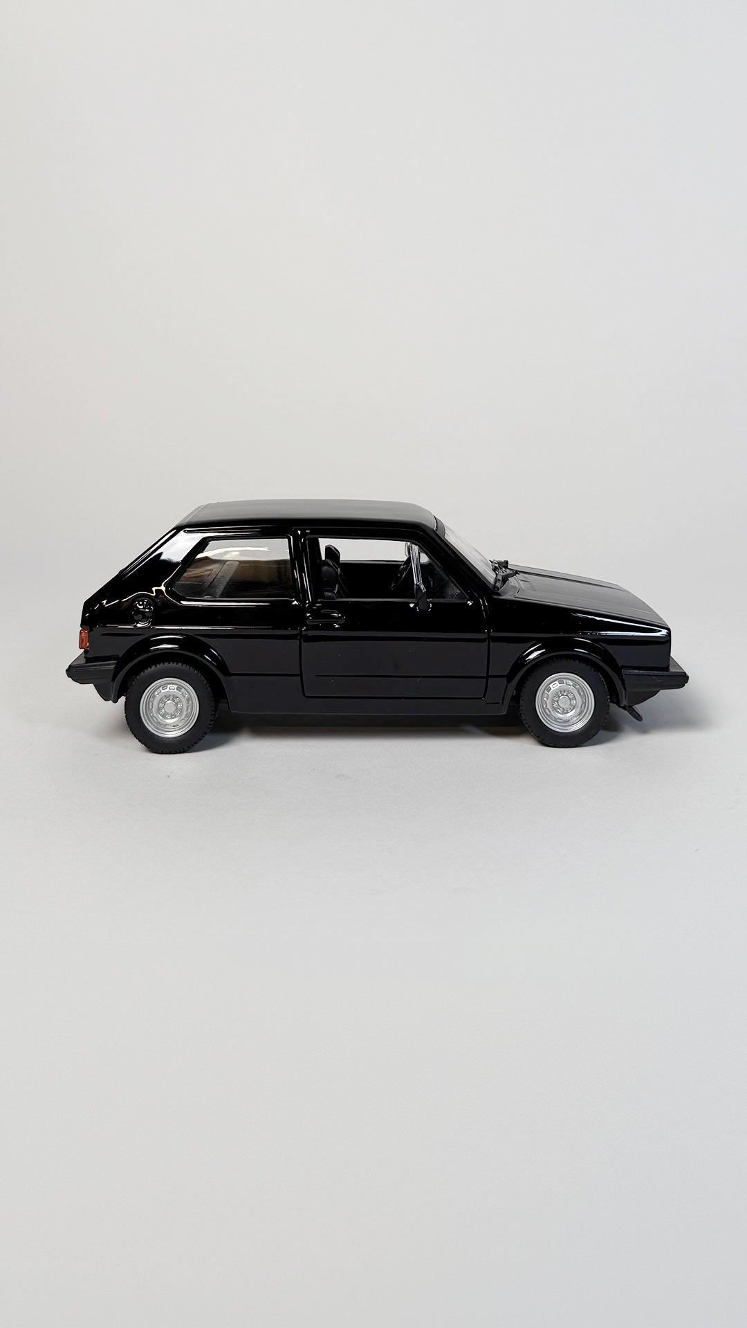 Volkswagen Golf MK1 1979 1:24 Sort