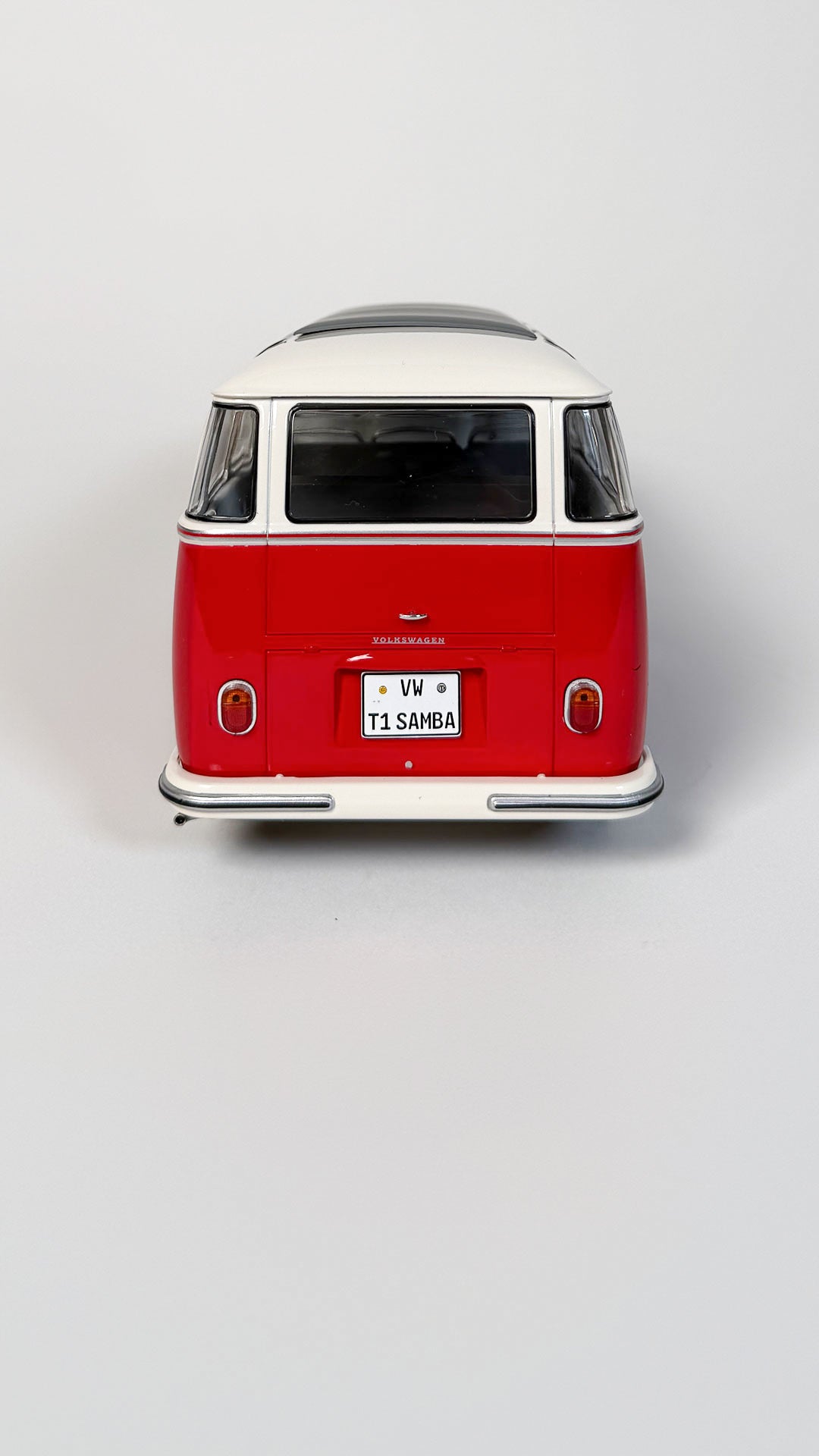 Volkswagen T1 Samba 1:18