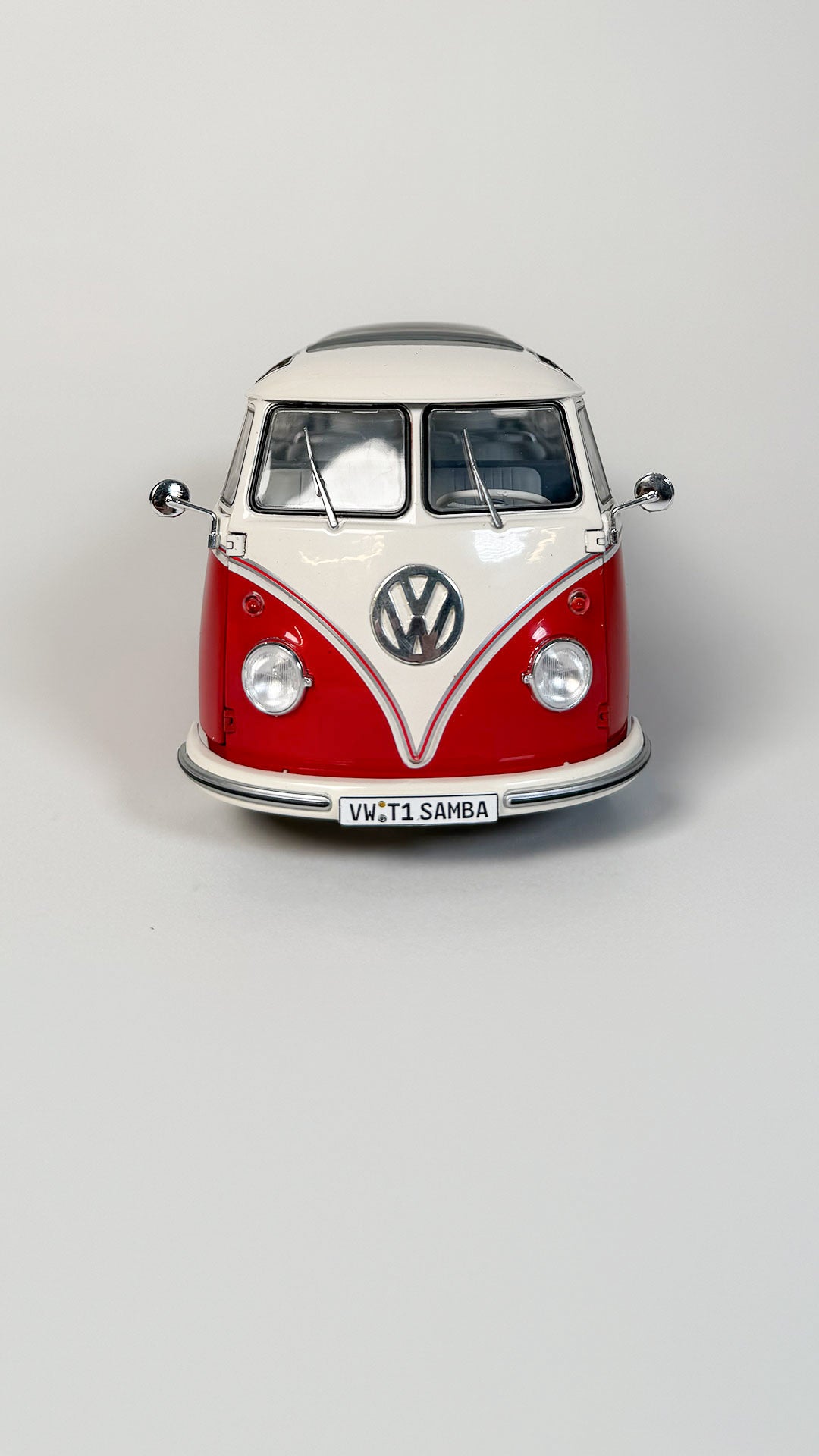 Volkswagen T1 Samba 1:18