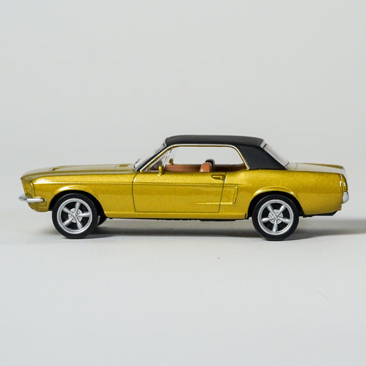 Ford Mustang 1:43