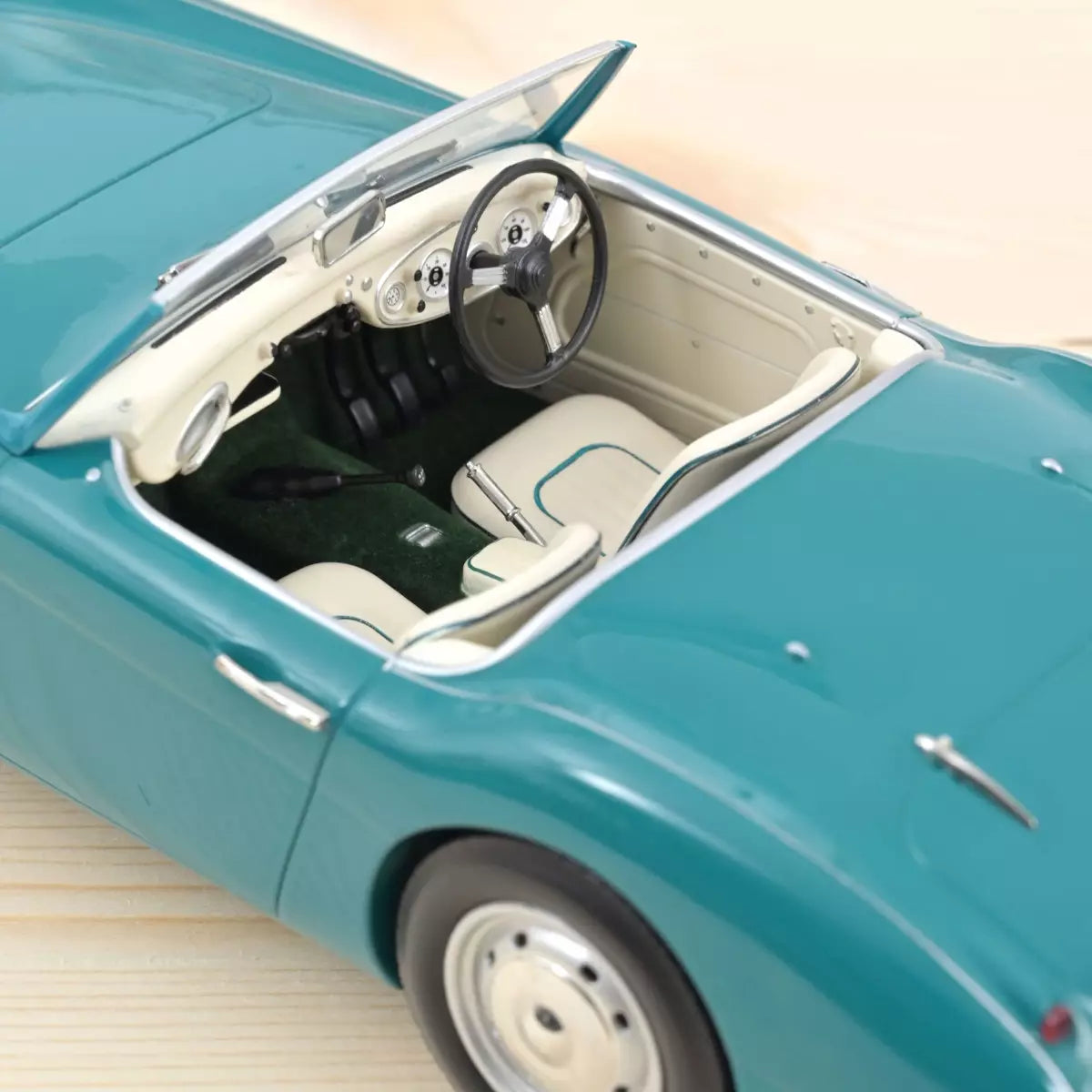 1:18 Austin Healey 300 MK Norev