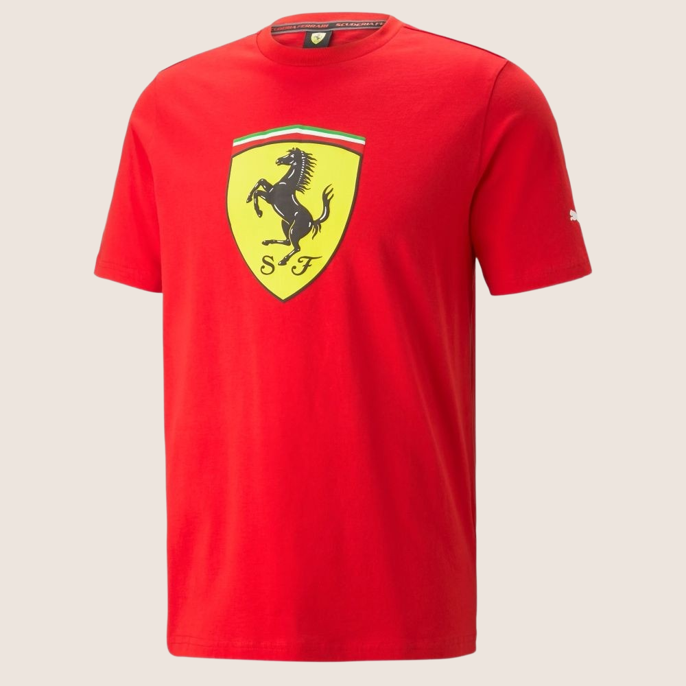 Ferrari Fanwear Big Shield T-shirt – Rød T-shirt med stort Ferrari-skjold på brystet. Officielt merchandise til passionerede Ferrari-fans.