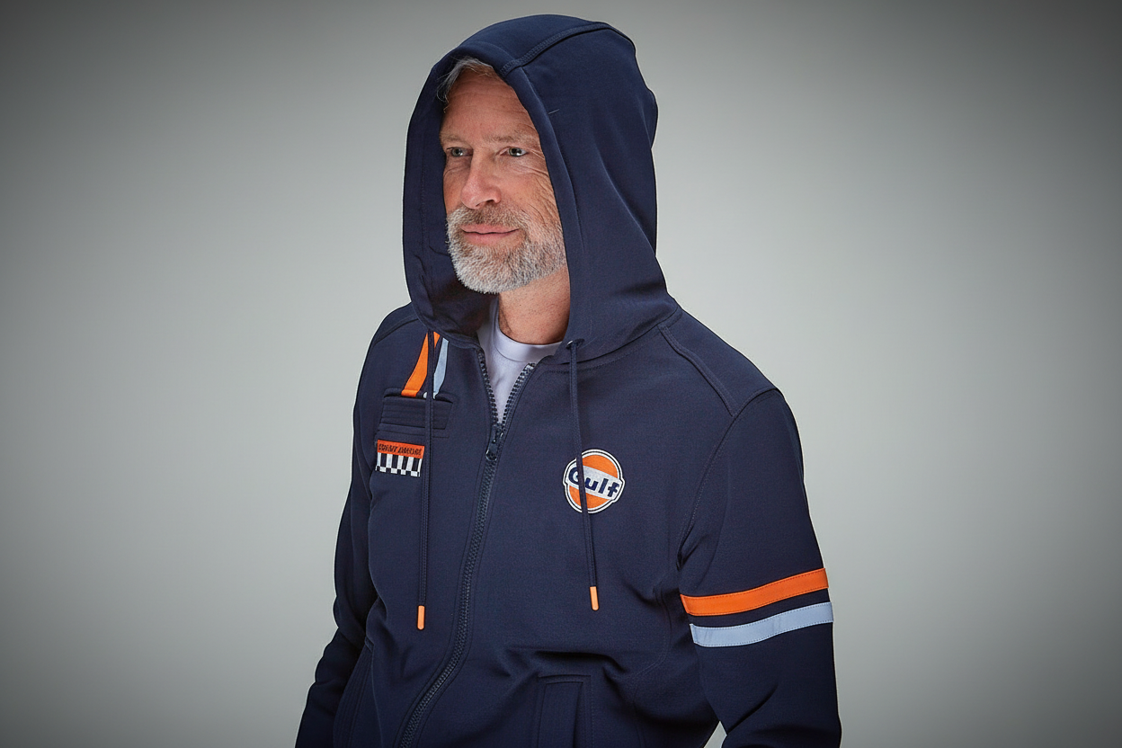 Gulf Hybrid Hoody Navy fra GrandPrix Originals med racing-striber og broderet Gulf-logo