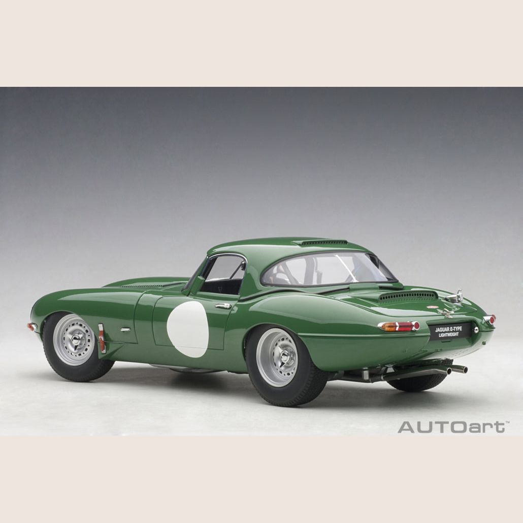 Jaguar E-Type Dark Green – Model af den legendariske Jaguar E-Type i klassisk mørkegrøn.