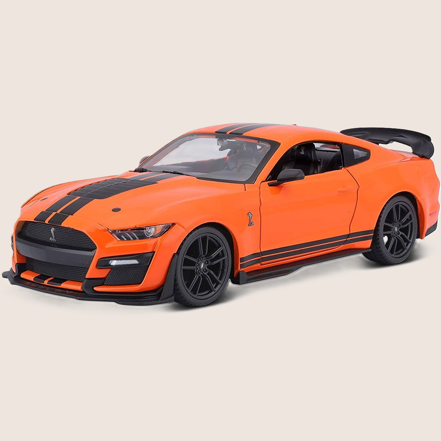 Maisto Ford Mustang Shelby GT500 1:24 bilmodel i blå med hvide striber og autentisk muskelbil-stil