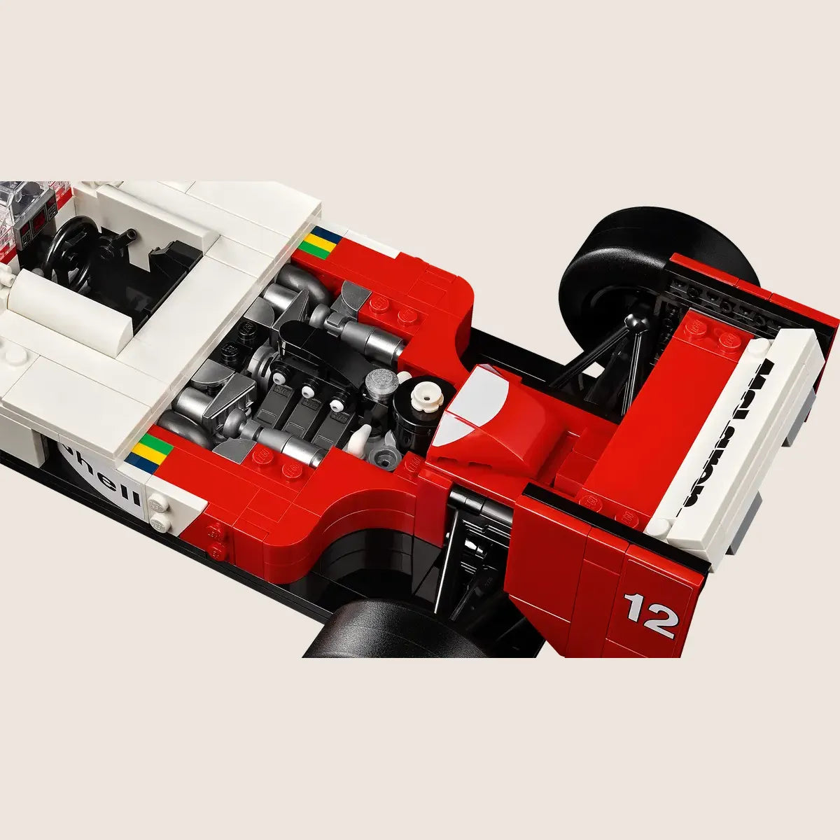 McLaren Senna – LEGO Speed Champions model af McLaren Senna, en hyldest til den legendariske racerkører.