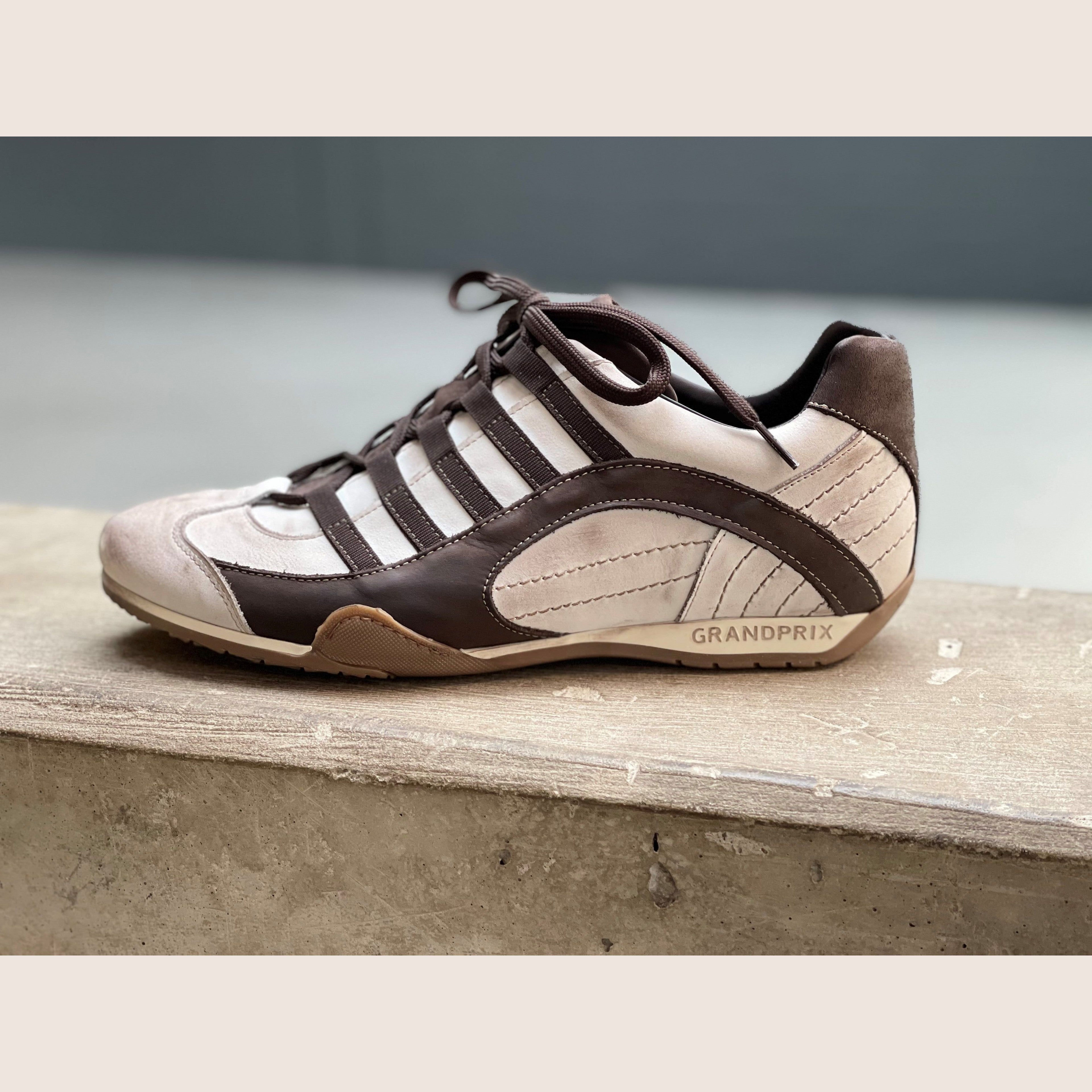 GPO Sneakers Off White - Klassiske off-white sneakers, ideelle til et stilrent look.