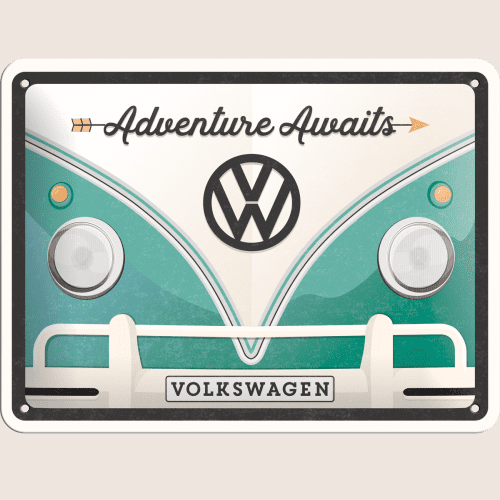 Volkswagen Bulli Adventure Awaits tin-skilt 15x20 cm med retro design og klassisk motiv